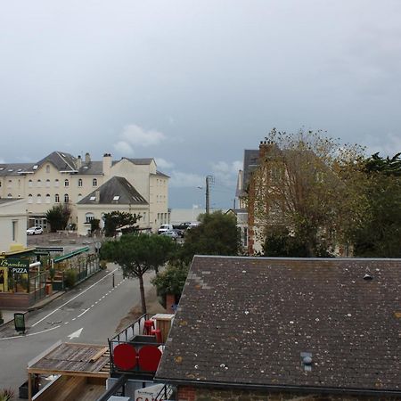 Hotel Des Pins Jullouville-les-Pins Szoba fotó