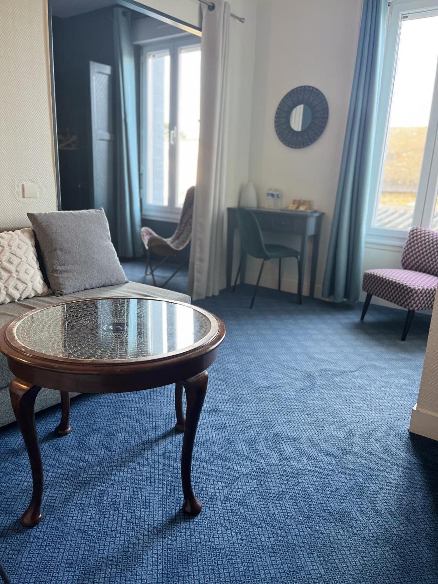 Hotel Des Pins Jullouville-les-Pins Szoba fotó